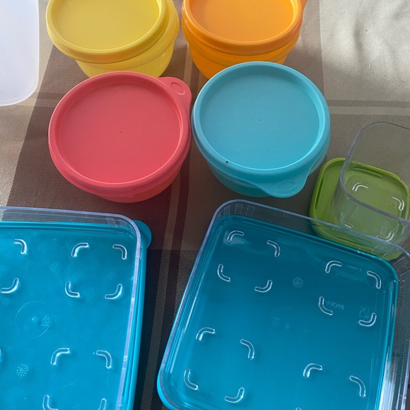 Tupperware - Picture 4 of 8